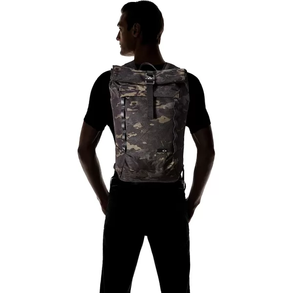 imageOakley Mens Voyage 23L Roll Top Backpack Black Multicam One SizeOne Size Black Multicam