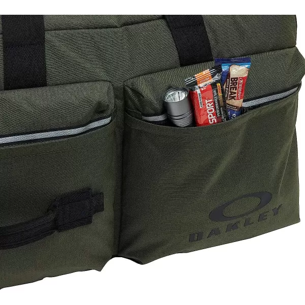 imageOakley Utility Big Duffle Bag  Backpack with Zippered Pockets and Shoulder StrapNew Dark Brush