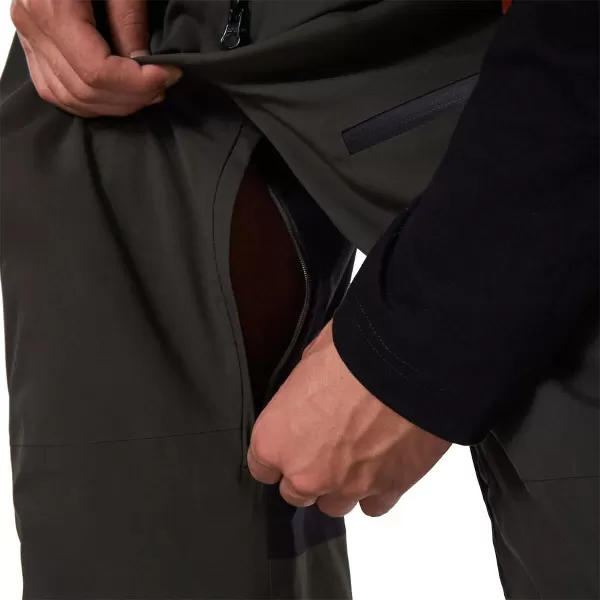 imageOakleyBlackGreen