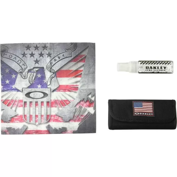 imageOakley Lens Rectangular Eyeglass Cleaning KitUsa Flag
