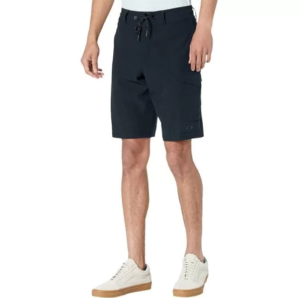 imageOakley Mens Cargo Hybrid 21 Short  4Way Stretch Fabric  HydroFree Technology  Sport Shorts for MenBlackout