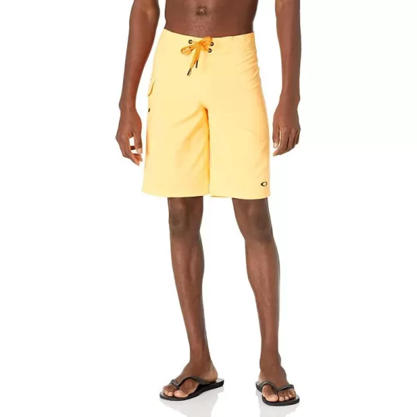 imageOakley Mens Kana 21Inch Board ShortsSun Orange