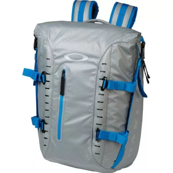 imageOakley Mens Motion 26 Backpack Stainless Steel 20 H x 13 W x 3 DOakley Mens Motion 26 Backpack Stainless Steel 20 H x 13 W x 3 D