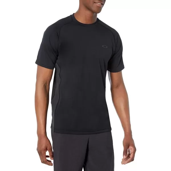 imageOakley Mens Performance Short Sleeve TeeBlackout