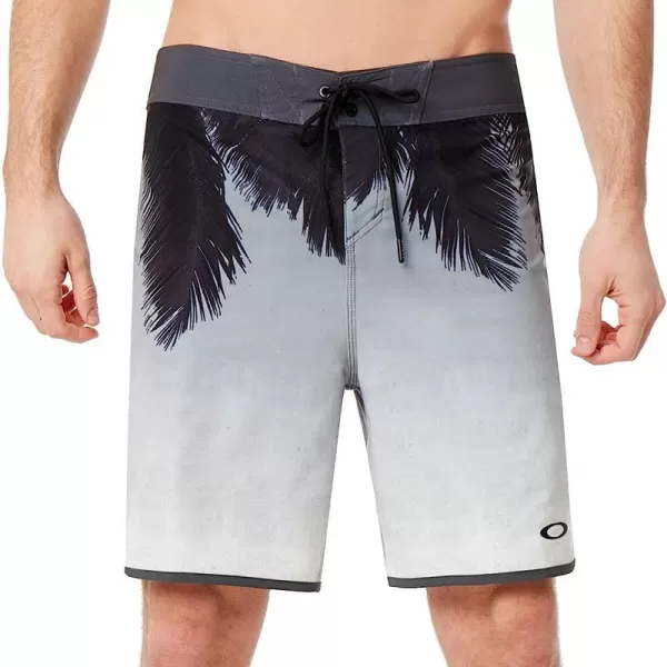 imageOakley Mens Standard Mirage Palm 19 InchesWhite