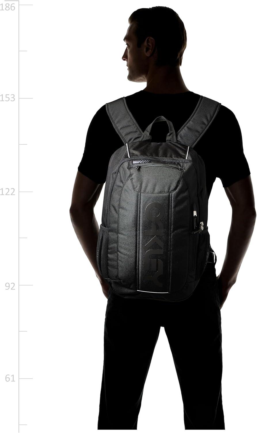imageOakley Enduro 20L 30Blackout