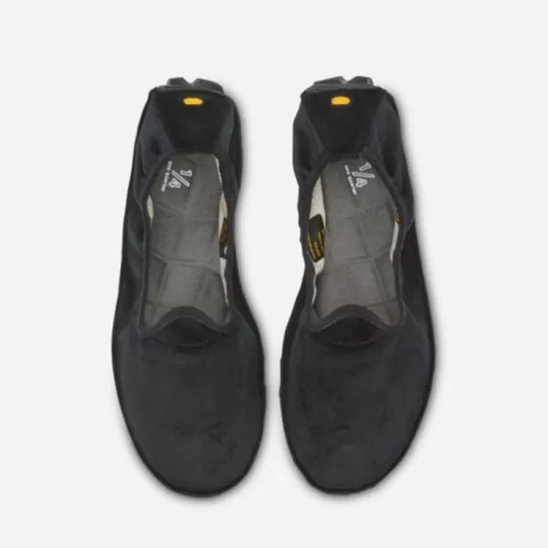 Vibram FiveFingers Womens One Quarter ShoesVelvet BlackBlack