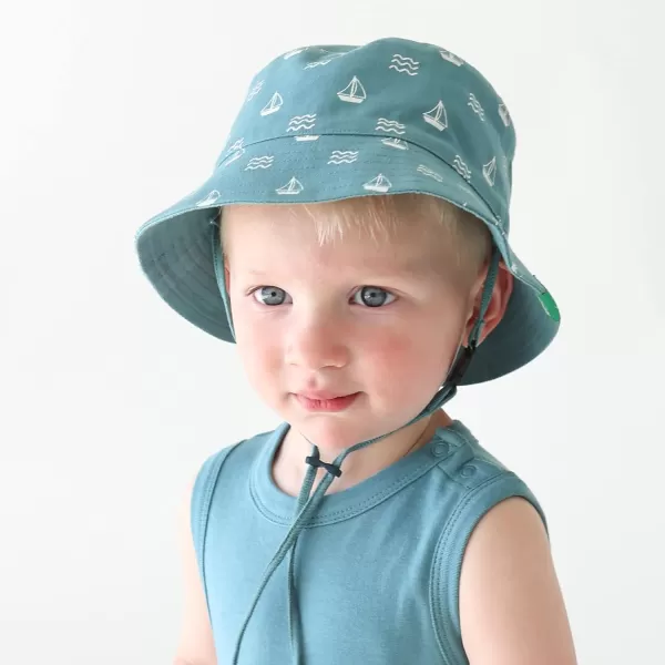 PARADE Reversible Organic Cotton Bucket HatsSailboats and Ocean