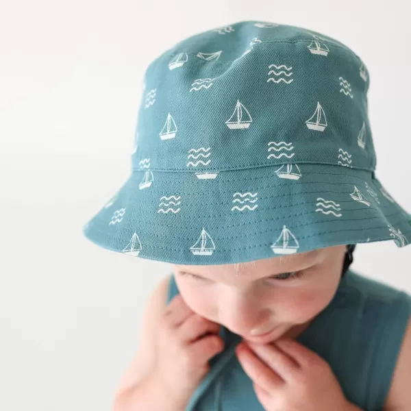 PARADE Reversible Organic Cotton Bucket HatsSailboats and Ocean