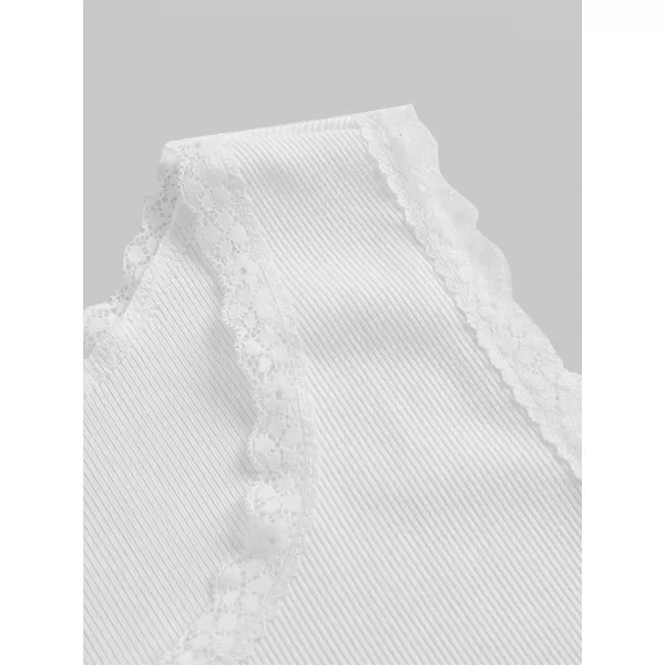 Floerns Women's Letter Print Sleeveless Lace Trim Scoop Neck Crop Tank Top
