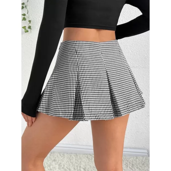 Floerns Women's Casual Pleated Hem Mini Skirt School Uniform Short Skirts