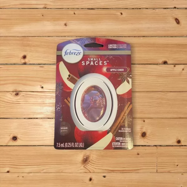 Febreze Small Spaces Air Freshener, Wild Berries, Odor Fighter for Strong Odors )